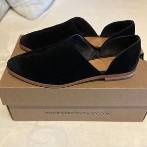 Frye and Co. Fenn Dorsay Slip on Shoe. Black Suede. 7.5 M
